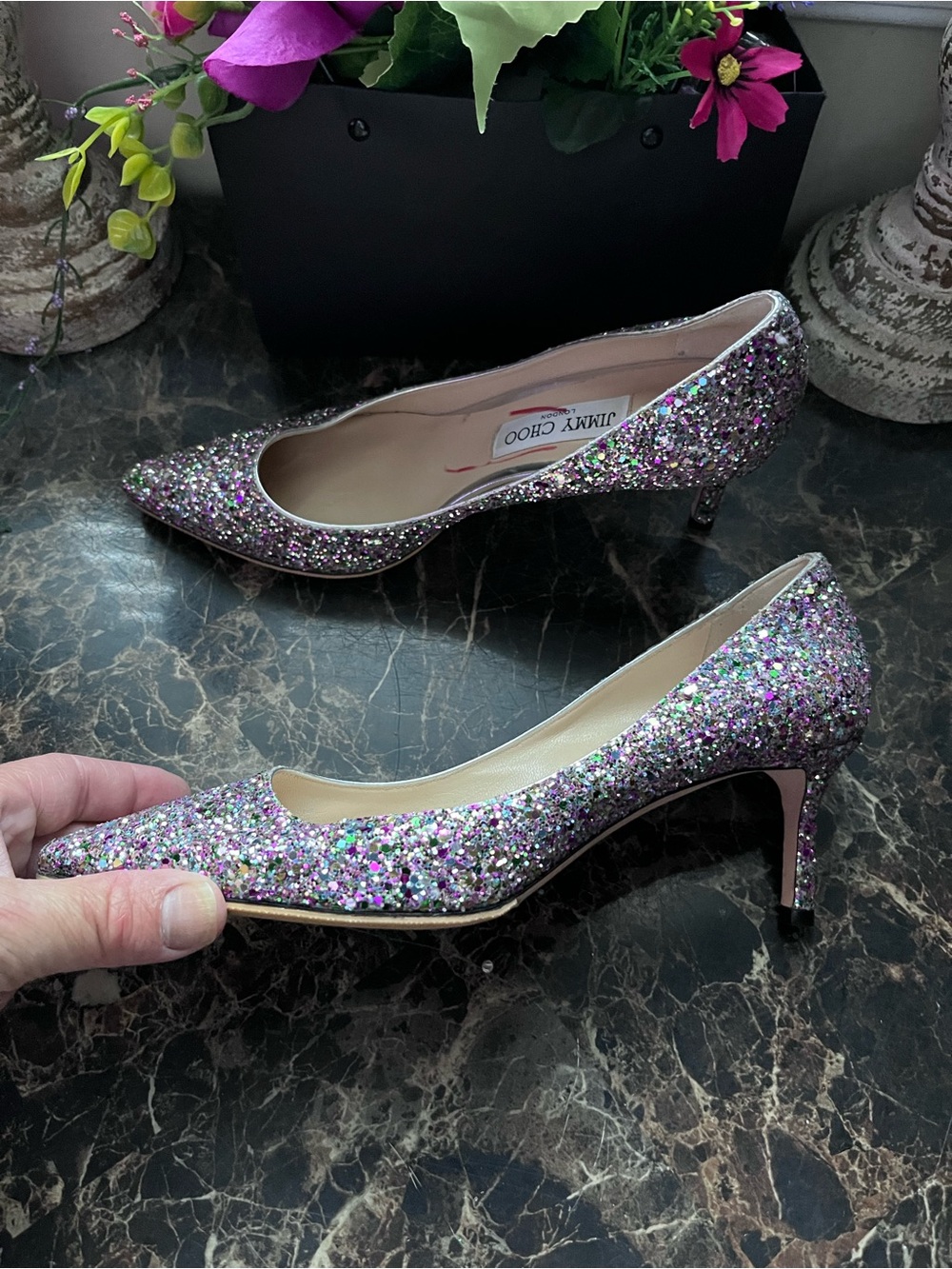 Jimmy Choo
Love 85
Fancy/Elegant
Princess
Heel/Pumps
Size 39 EU
9 USA for Women - Picture 3 of 15